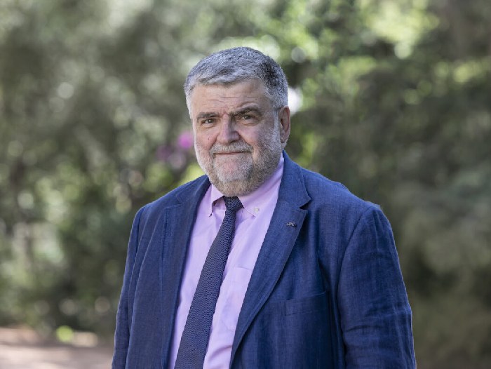 "We need to rethink the model so that research impacts companies and employment"